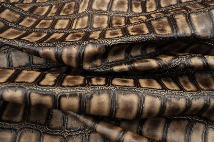 K1431 GIANT GAVA CROC