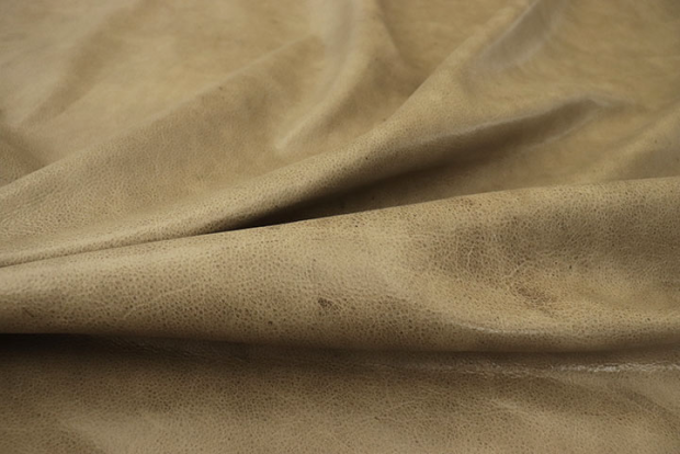 https://leatherhidestore.com/media/